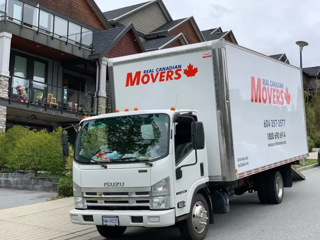 Real canadian movers Loading Truck